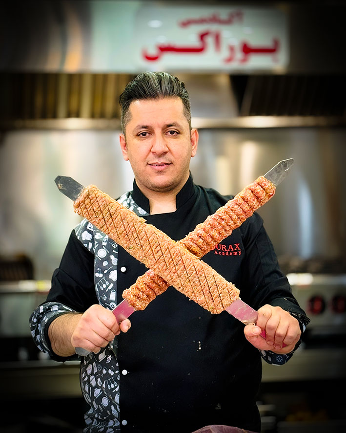 استاد ابوالحسنی در آکادمی بوراکس، دوره کباب