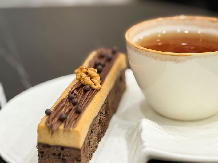 آموزش آنلاین براونی گردو با گاناش و کرم پرالین - ندا توکلی - تصویر 4