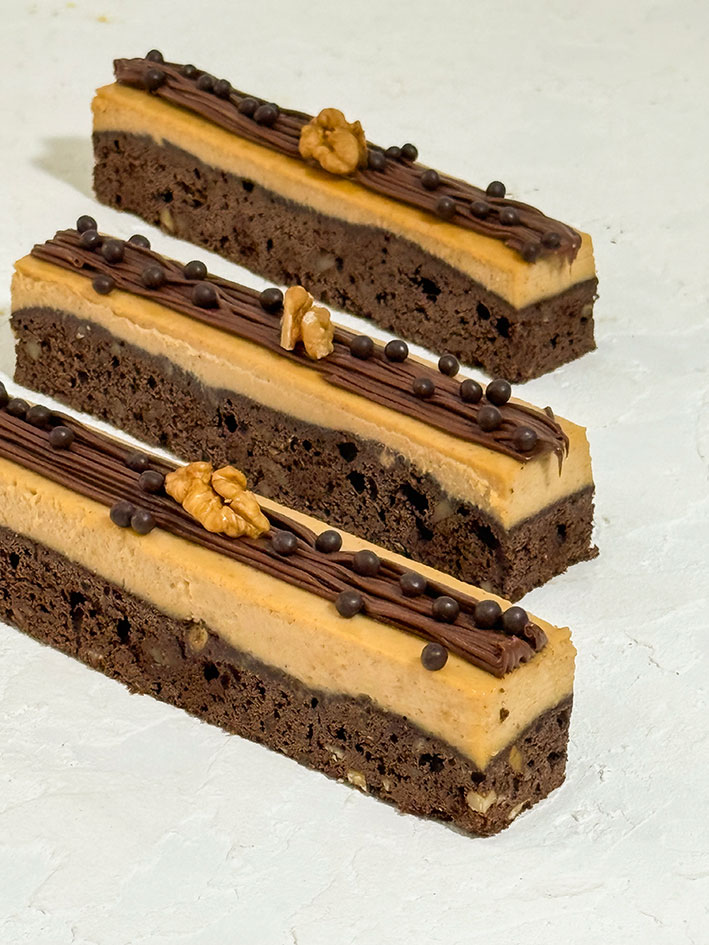 آموزش آنلاین براونی گردو با گاناش و کرم پرالین - ندا توکلی - تصویر 5